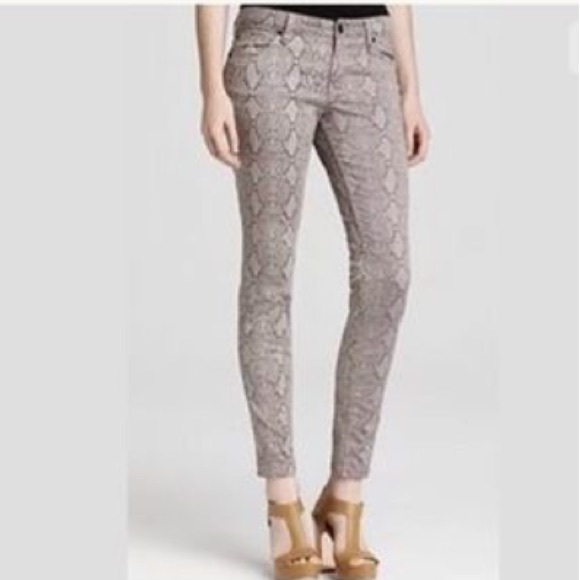 Joe's Jeans Denim - Joe’s Jeans The High Water diamond Skinny jean